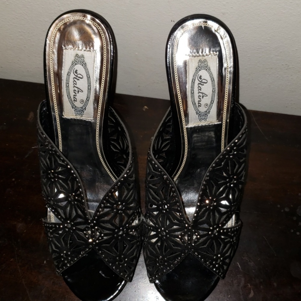 Black Stiletto - Picture 4 of 6